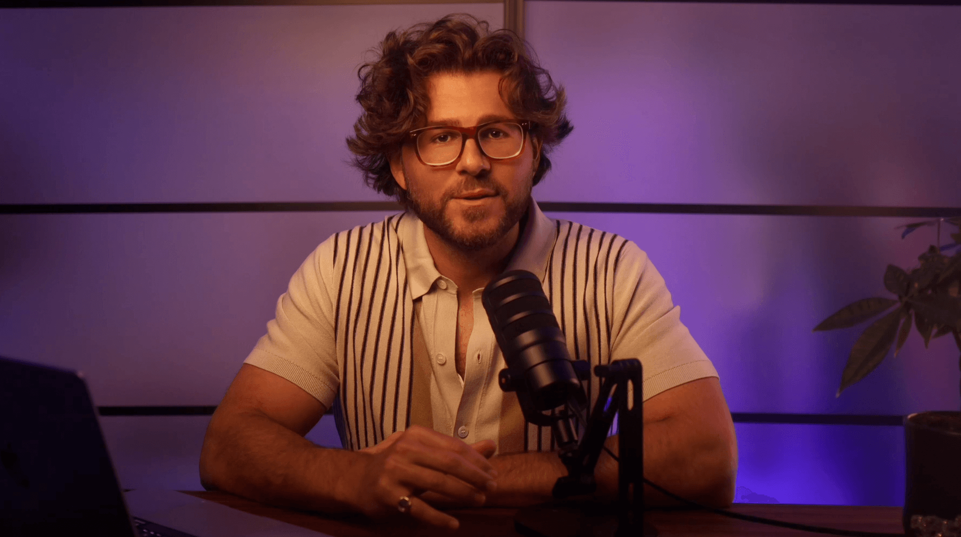 Andrew Henderson | Founder & Creator Economy Expert
